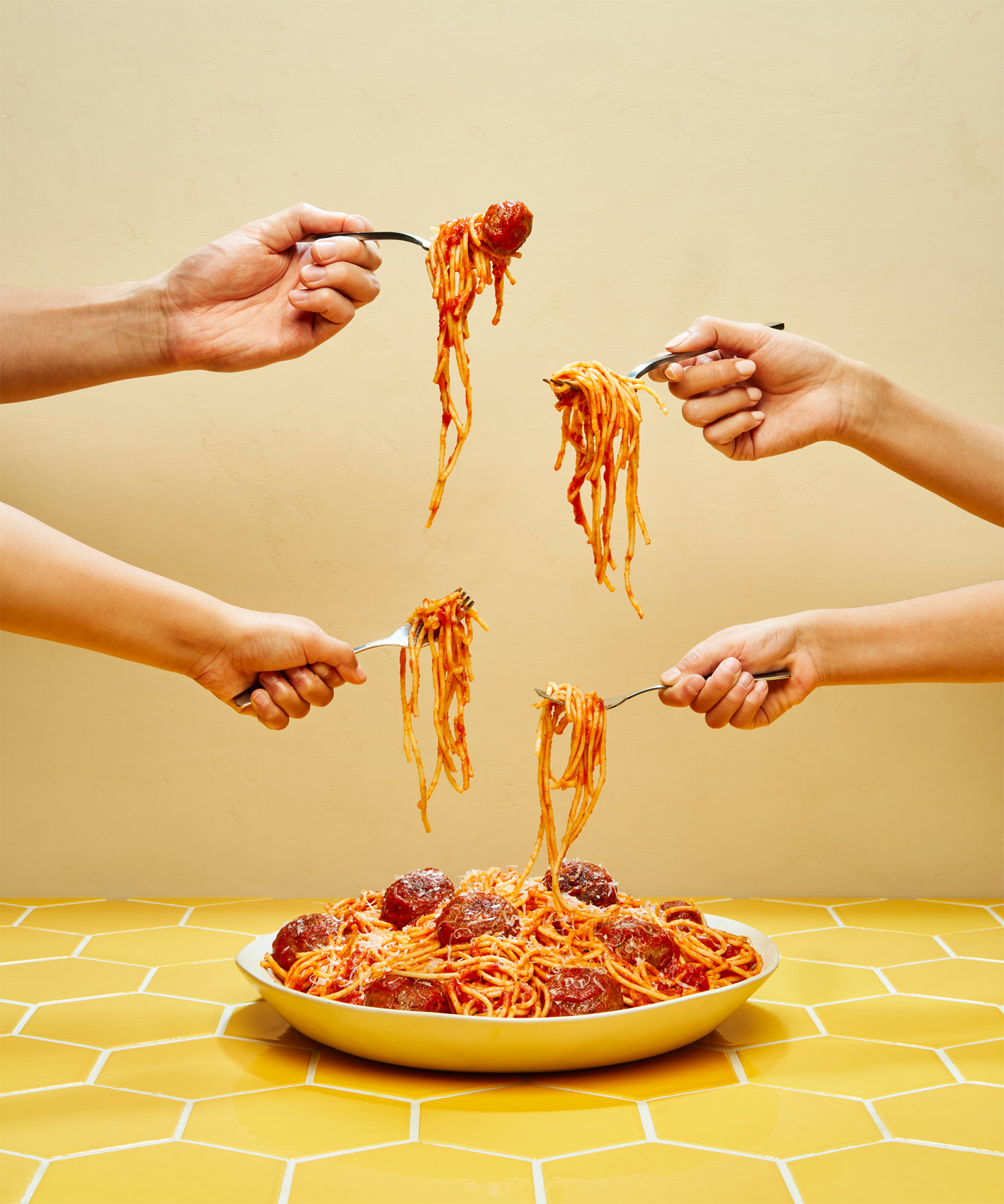 deepi-ahluwalia-goodwheat-spaghetti-hands-web